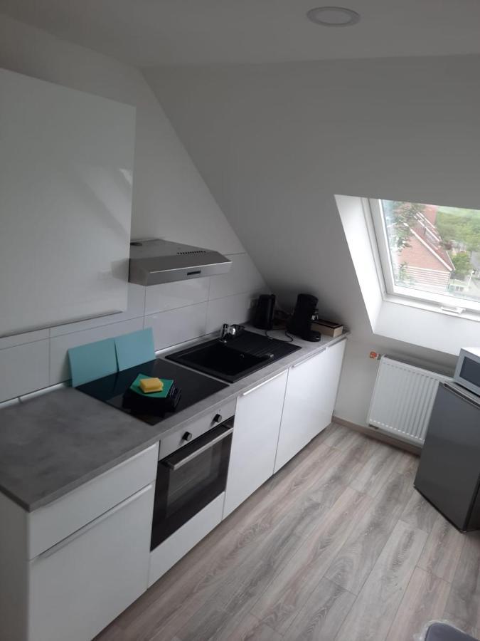 Ferienwohnung Apartment - Free Parking - Wifi - Kitchen 에센 외부 사진