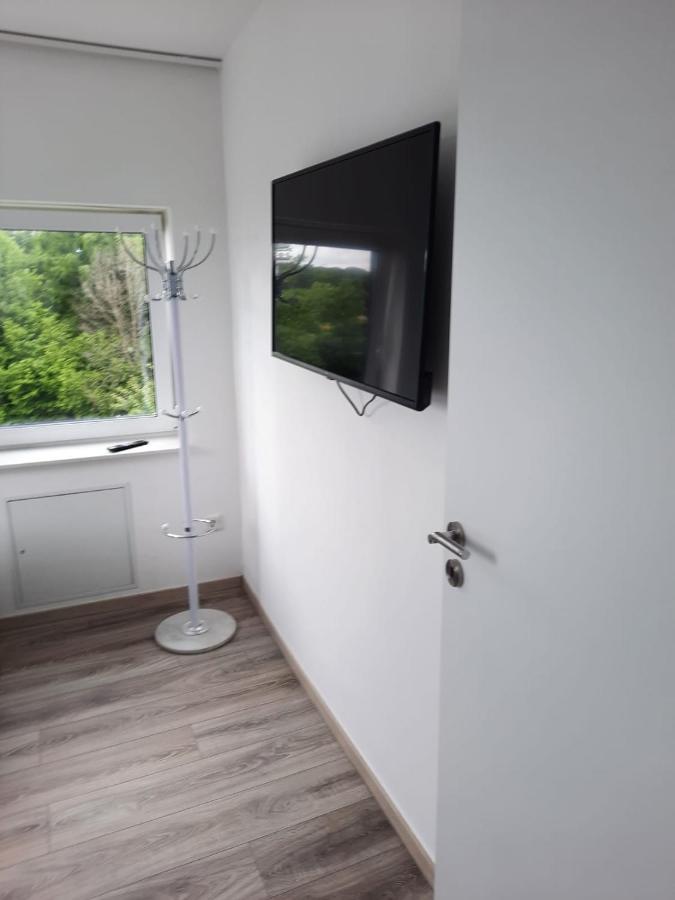 Ferienwohnung Apartment - Free Parking - Wifi - Kitchen 에센 외부 사진